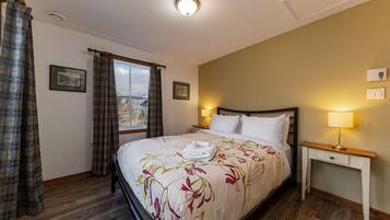 2 chambres, fer et planche à repasser, Wi-Fi, literie fournie