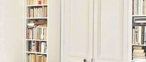 2 chambres, bureau, fer et planche à repasser, Wi-Fi gratuit