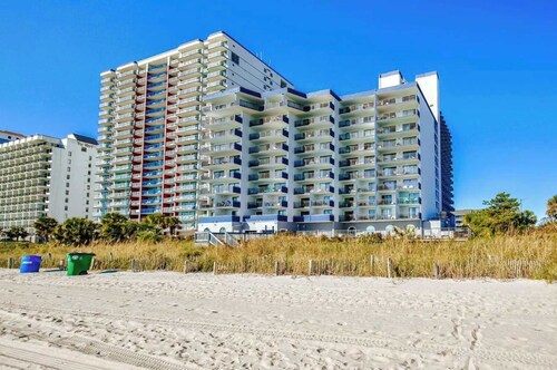 Blue Water Resort #19 great studio on the beach!