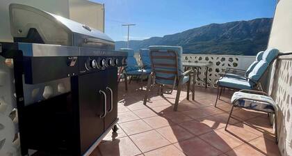 Holiday House Baska Hill