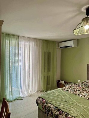 3 bedrooms, iron/ironing board, WiFi, bed sheets - Holiday House Baska Hill (Jurandvor)