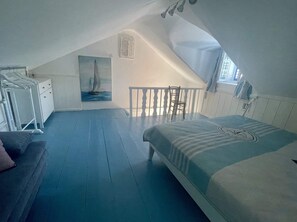 3 chambres, fer et planche à repasser, Wi-Fi, draps fournis