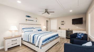 5 bedrooms, iron/ironing board, WiFi, bed sheets