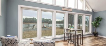 Grays Inn Creek Waterfront Pvt. Dock Kayaks & View