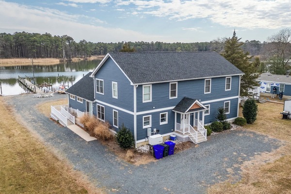 Nauti or Knot (Pet-Friendly House)