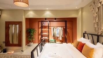 Apartament bàsic | 1 dormitori, escriptori i espai de treball apte per a portàtils