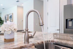 Interior - Fantastic 5BR Villa Near Disney - Priv. Pool & SPA (Kissimmee)