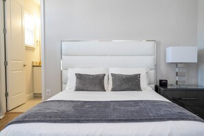 5 habitaciones, tabla de planchar con plancha y wifi gratis