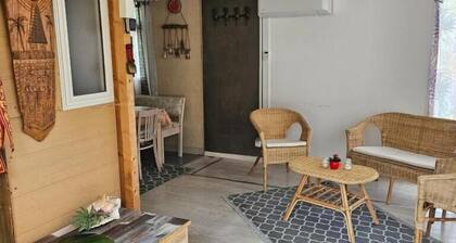 Family chalet in campsite with swimming pool