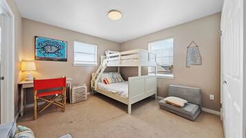 Signature House, 3 Bedrooms, Non Smoking, Pets allowed | 3 bedrooms, individually decorated, individually furnished