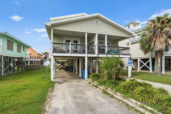 Front of property - Waves and Rays (Gulf Shores)
