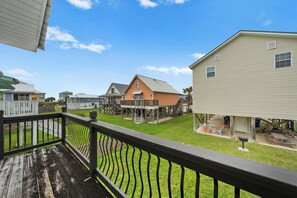 Signature House, 3 Bedrooms, Non Smoking, Pets allowed | Balcony - Waves and Rays (Gulf Shores)