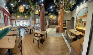 Restaurant - Diff Apartel (Bangkok)