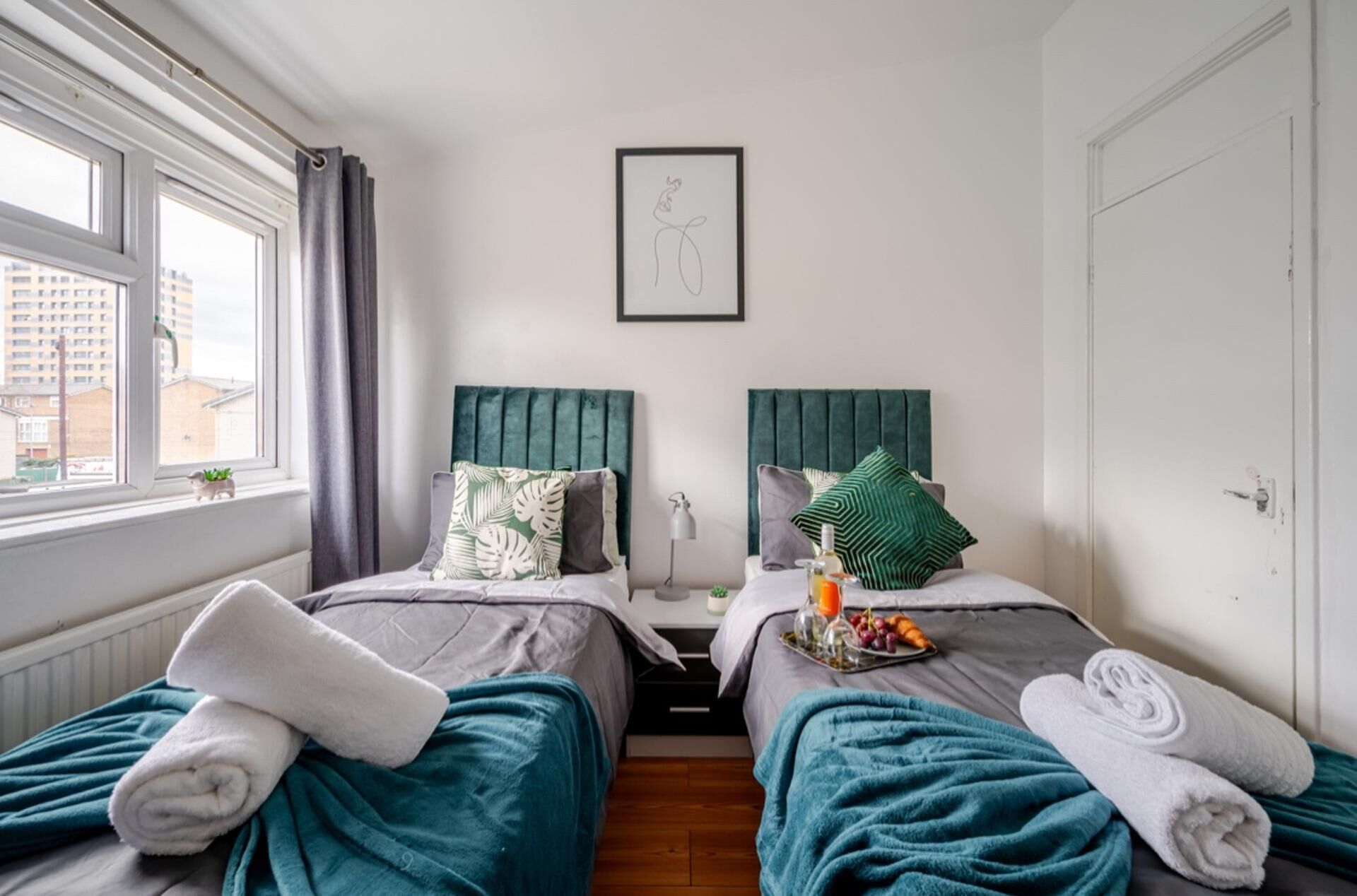 House | 4 bedrooms, iron/ironing board, free WiFi, bed sheets