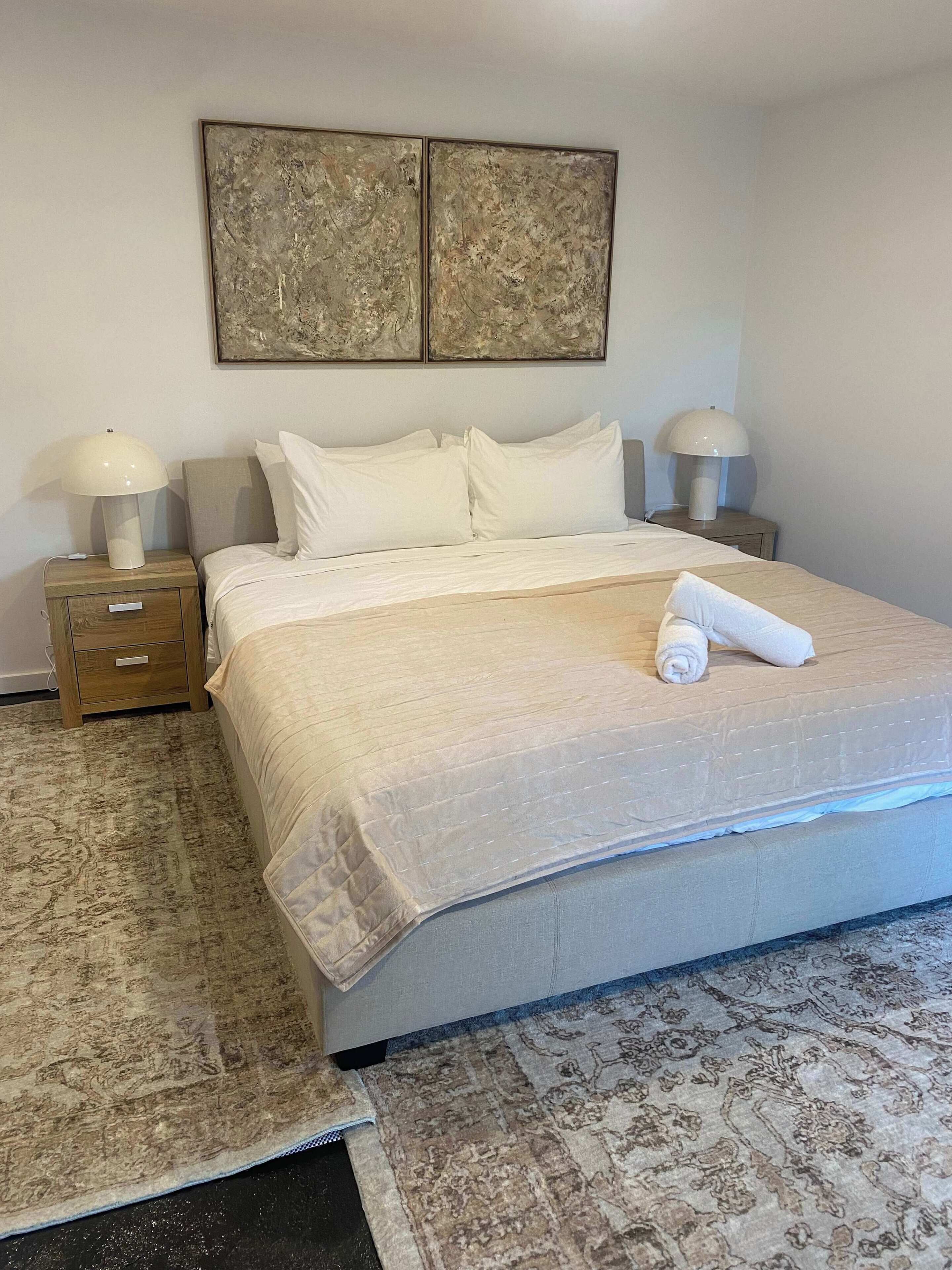 3 quartos, ferros/tábuas de passar roupa, Wi-Fi, roupa de cama