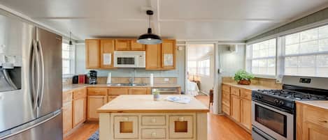 House (2 Bedrooms) | Interior