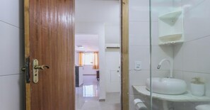 Shower, towels
