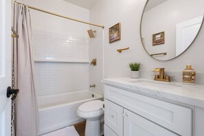 Douche, sèche-cheveux