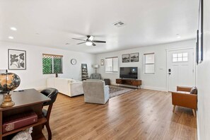 Televisie en een kantoor