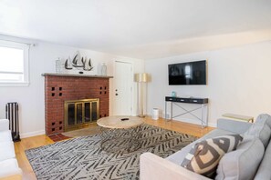 TV, fireplace, offices