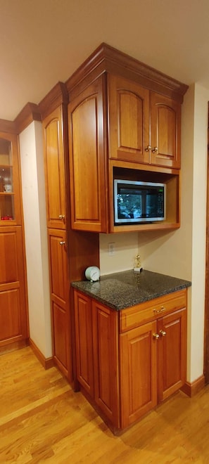 Interior - Cozy 3 BDR House in Lexington, MA (Lexington)