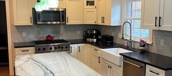 Master's Week Rental. 5 Bedroom 3.5 Bathroom.