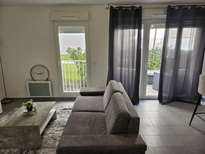 Living area - Apartment velodrome plage (Marseille)