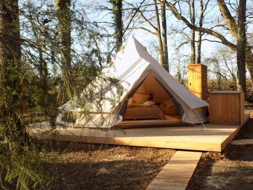 Lake view tent with private spa Copa cabanes 4