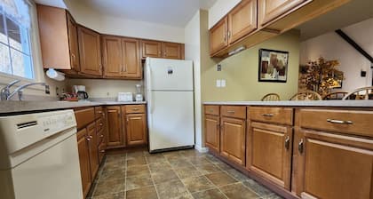 Fall River Overlook 202- With Seasonal Pool Access plus RMNP Entrance Close By!