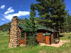 Exterior - Ypsilon- Located IN the Heart of RMNP! (Estes Park)
