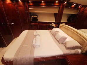 4 chambres, fer et planche à repasser, Wi-Fi, draps fournis