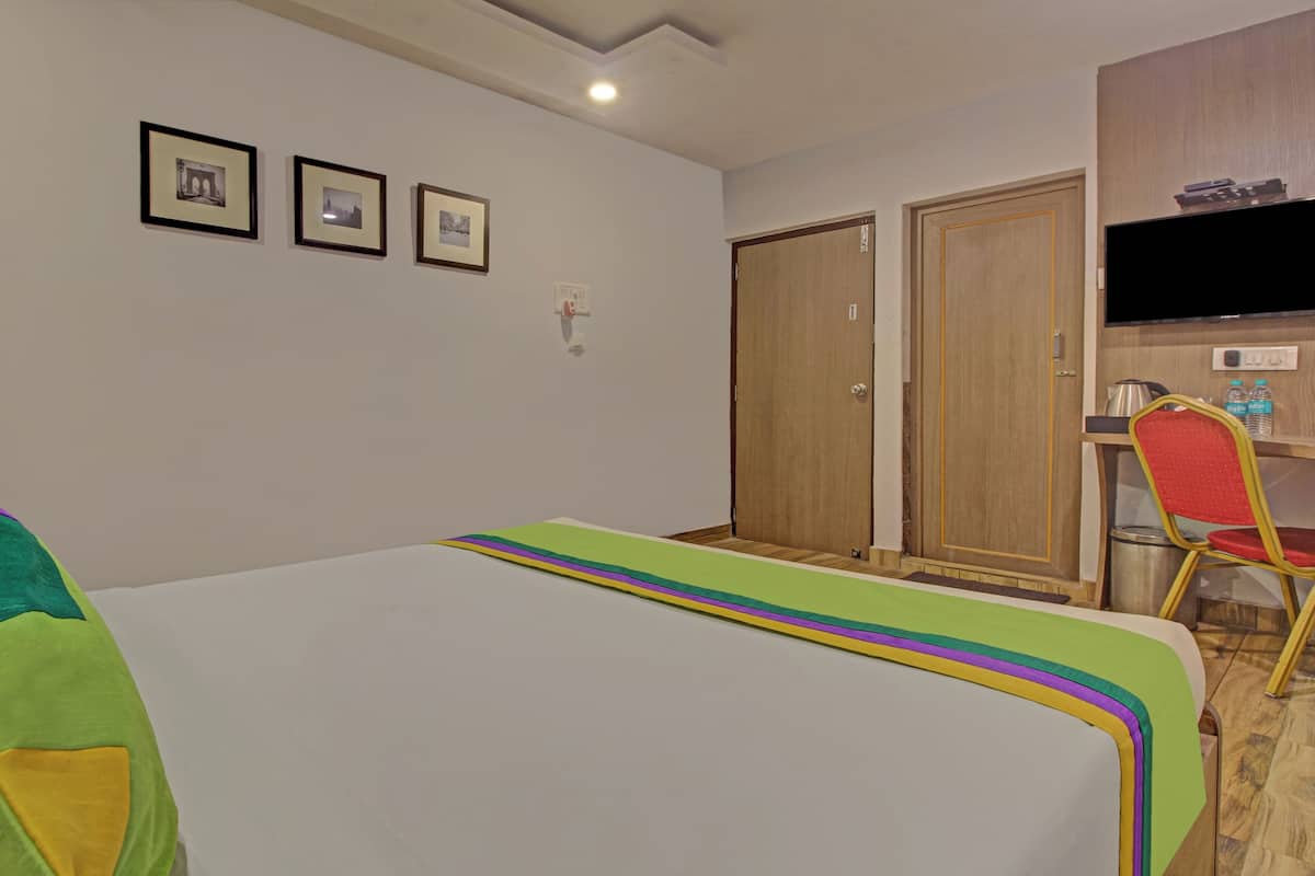 华丽双人房 | 笔记本电脑工作区、隔音、熨斗/熨板、婴儿床