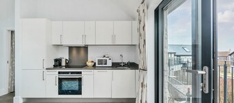 Swan Cottage -  sleeps 4 guests  in 2 bedrooms