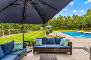 Outdoor pool, a heated pool - New listing 4bd w/ heated pool, chicken coop, kids playground, wifi (Sandwich)