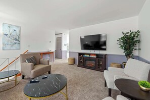 TV, fireplace, offices