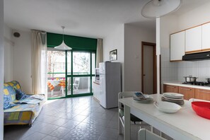 Appartamento, 2 camere da letto, balcone | Interni