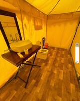Deluxe Tent, Balcony, Hill View | Bathroom