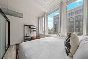 3 chambres, fer et planche à repasser, Wi-Fi, draps fournis