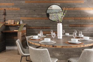 Dining - Woolworth Loft - Modern 3BR Apt Steps from Gaslamp (San Diego)