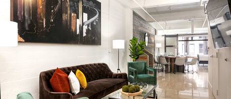 Télévision, espaces bureaux