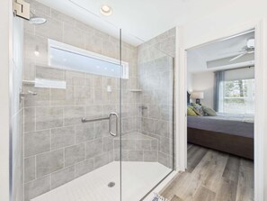 Shower, towels