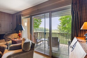 Téléviseur, foyer, bureau