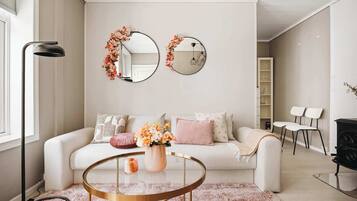 TV, peis og kontorer