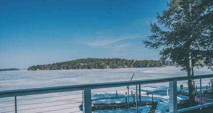 Lakefront, Sunsets & Sandbar w/Private Dock on private cul-de-sac