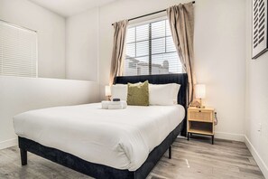 1 habitación, tabla de planchar con plancha, wifi y ropa de cama 