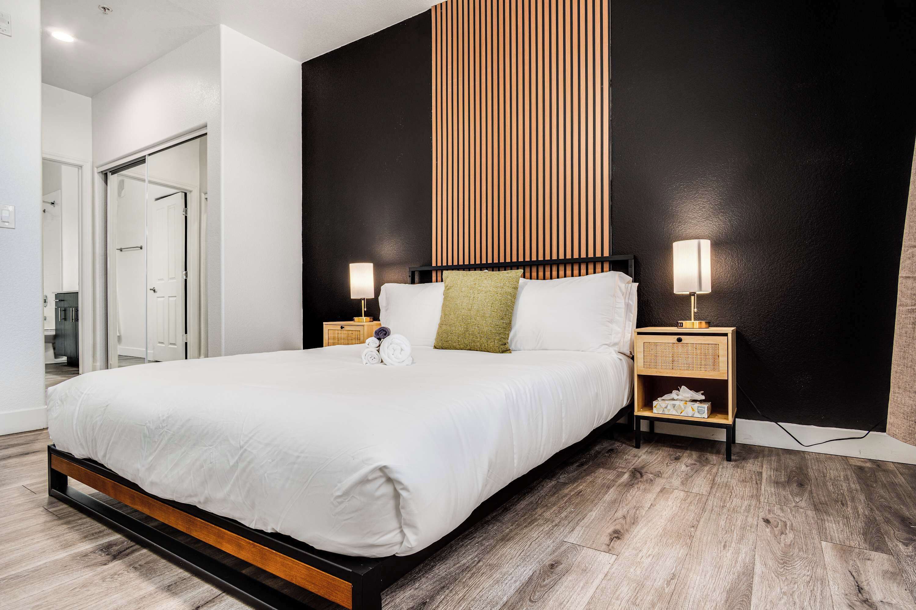 2 dormitorios, tabla de planchar con plancha, wifi y ropa de cama