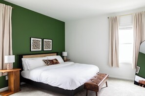 4 bedrooms, desk, iron/ironing board, free WiFi