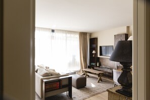 Living room - The Golf Apartment With Balcony (Gualta)