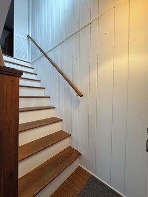 Interior - 4-bedroom house in North Beach, with WiFi and Central AC and two outdoor showers (Long Beach)