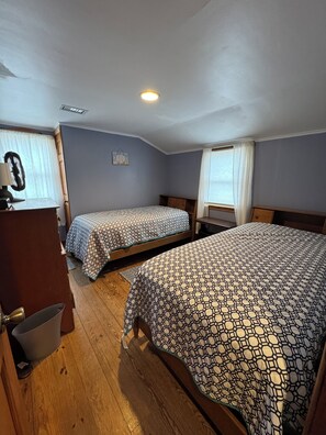 4 Schlafzimmer, Bügeleisen/Bügelbrett, WLAN, Bettwäsche